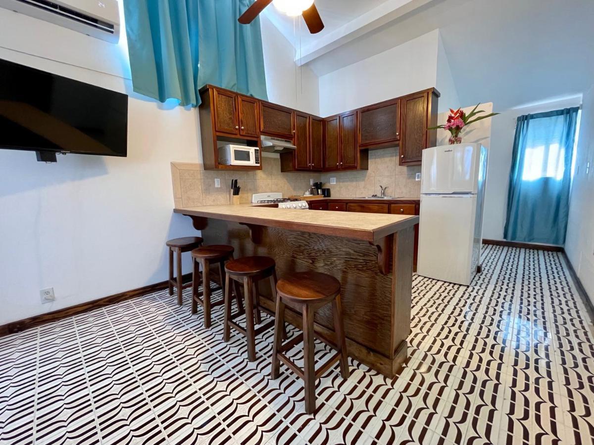 סן פדרו Parham Plaza Hotel מראה חיצוני תמונה
