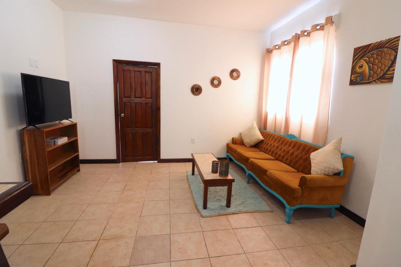 סן פדרו Parham Plaza Hotel מראה חיצוני תמונה